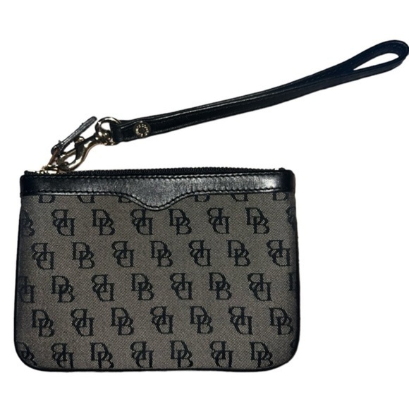 EUC Dooney & Bourke Vintage Black Leather Wristlet Wallet w/ Key Ring & Strap - Picture 1 of 11